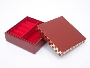 朱金箔市松模様角小箱